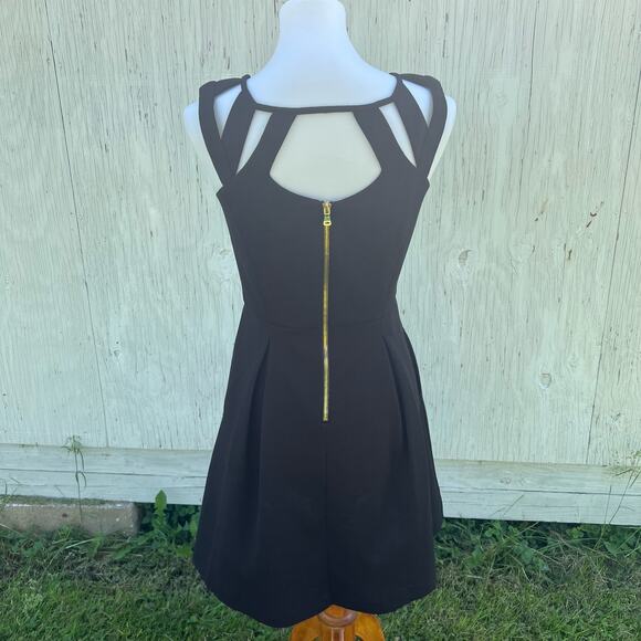 Betsey Johnson Black Cutout Textured Fit & Flare Dress Size 4 Pre-Lovedxd - Picture 3 of 10